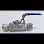 Dk-Lok-V81C-D-8T-LD-S-Ball-Valve-Stainless-Steel-1000-PSIG-Lot-of-3-pcs1