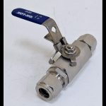 Dk-Lok-V81C-D-8T-LD-S-Ball-Valve-Stainless-Steel-1000-PSIG-Lot-of-3-pcs1