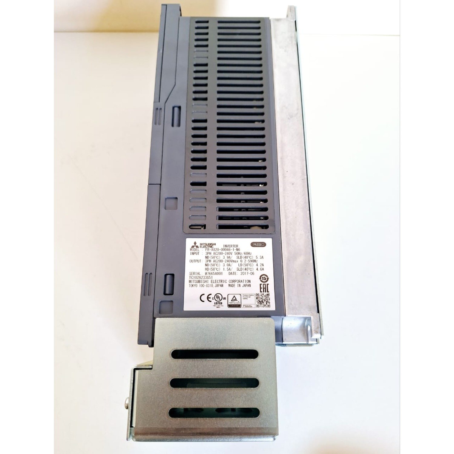 Mitsubishi-A800-FR-A820-00046-1-N6-Inverter1