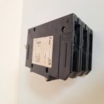 Carlingswitch_EA3-X0-02-646-72E-HB_3Pole_Circuit_Breaker__1