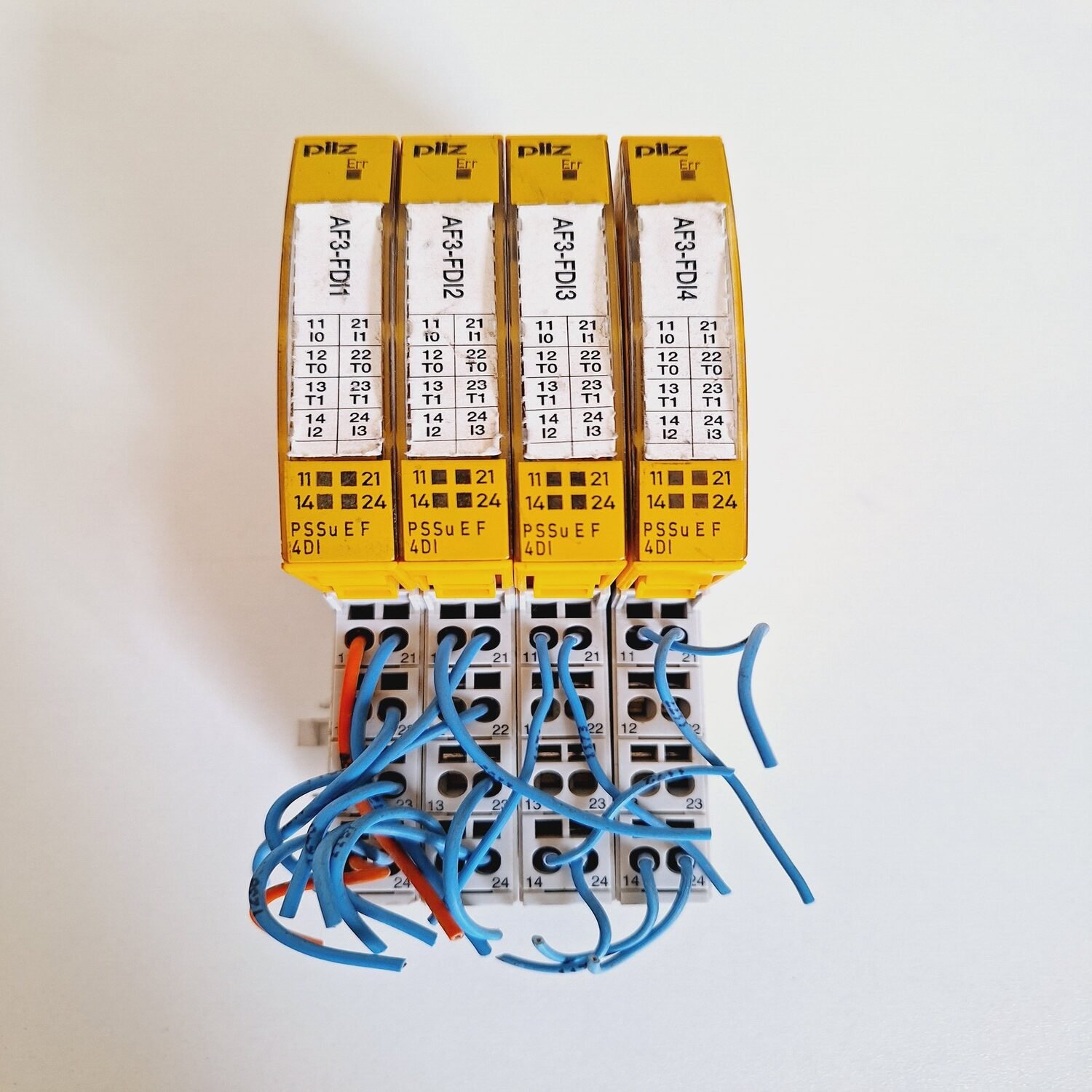 Pilz_312200_Digital_I0_Module_PSSu_E_F_4DI_with_Base3