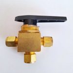 Swagelok-Whitey-B-45XS8-Valve-Brass-3-Way1