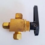 Swagelok_Whitey_B-45XS8_Valve_Brass_3-Way1