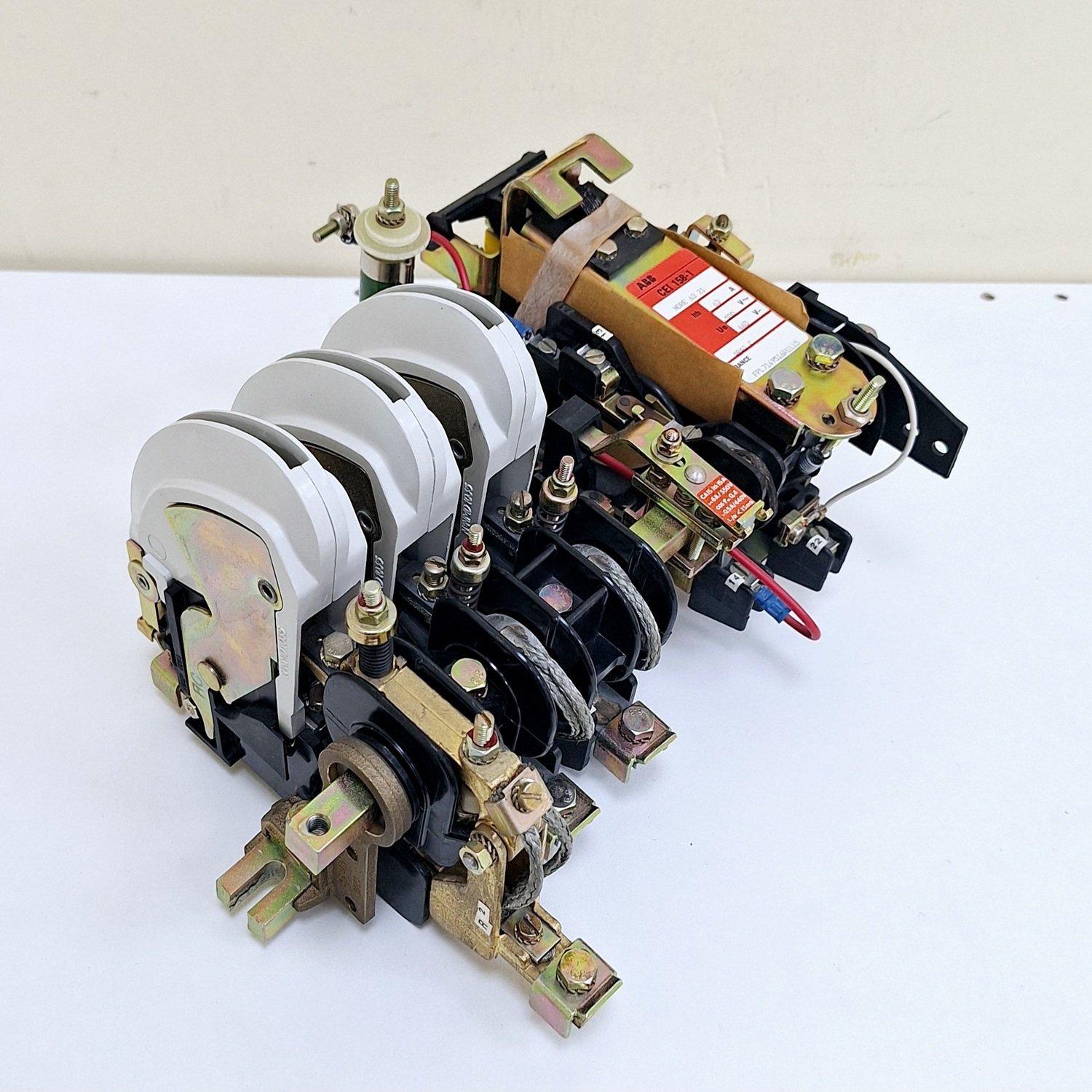 ABB_CEI_158-1__NORE_63_21__Ith_63_A__Ue_500V_and_440V_ARA1_C__BBC_CEM_Bar_Contactor11