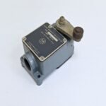 Allen-Bradley_X-75797_Limit_Switch_Bulletin-8011