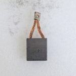 Crown_21154_003_Carbon_Brush1