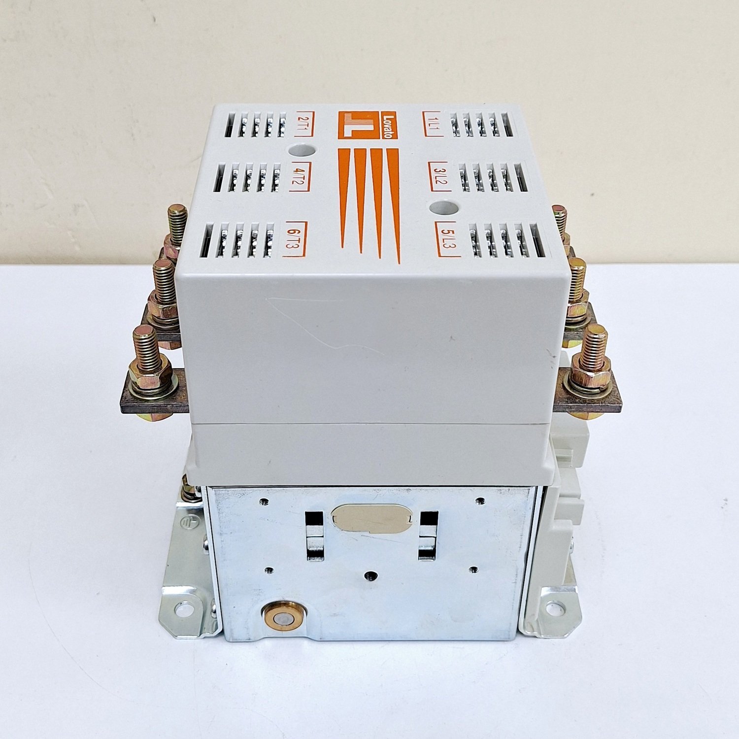 Lovato_B145__B145_00_24_Contactor_24V_5060Hz_DC10