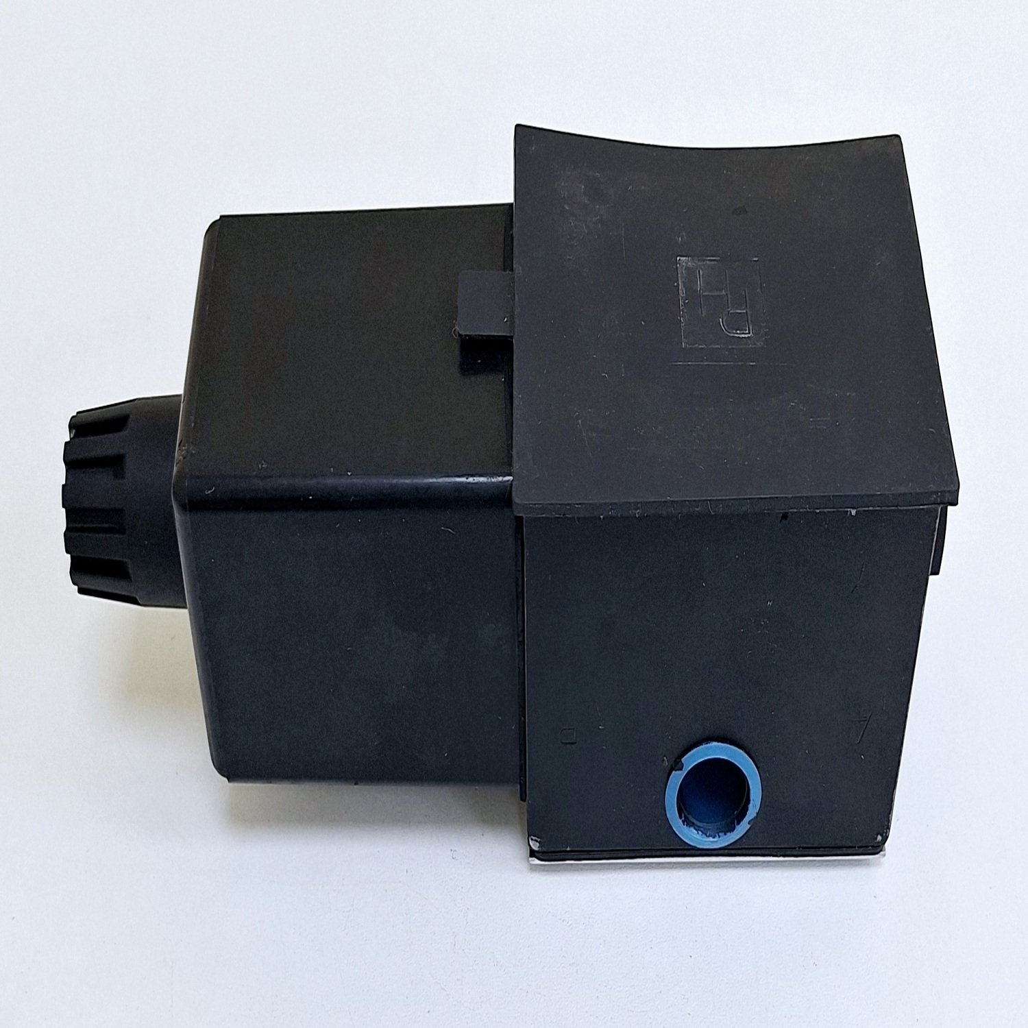 Parker_D3W1BVD_14_Directional_Control_Valve_120_VDC_0.30_Amp_3000_PSI_Max11