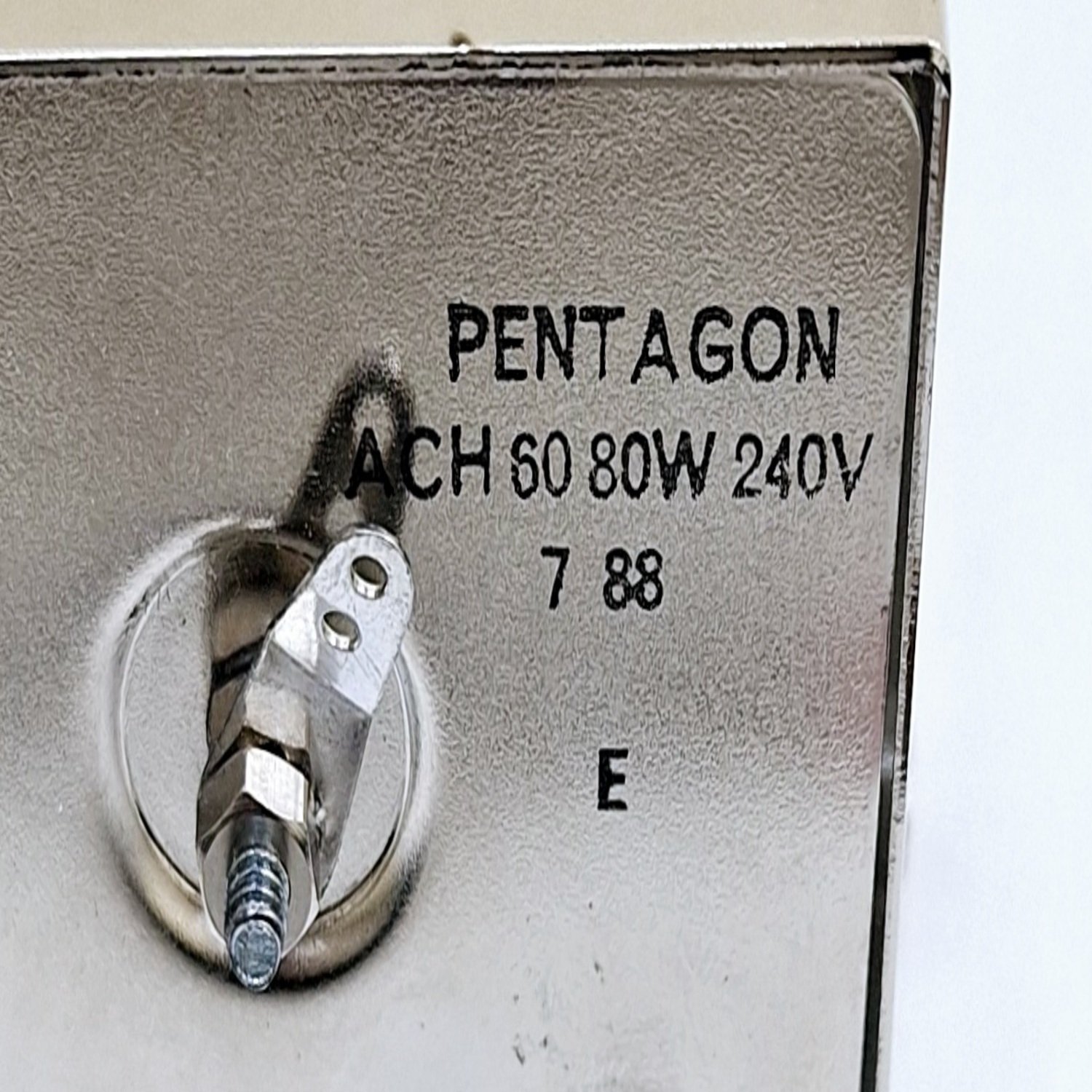 Pentagon_ACH60_Enclosure_Heater_80W_240V11