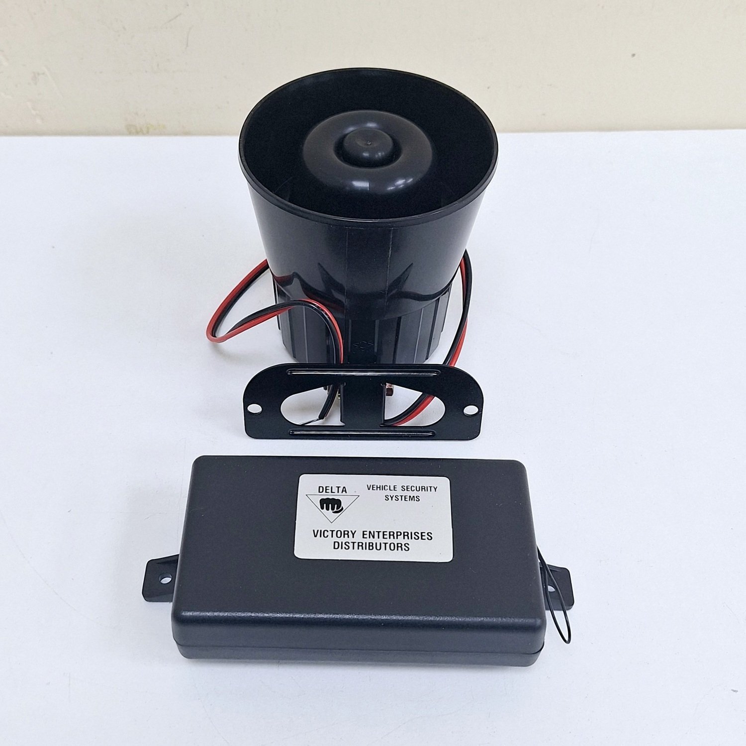 Precision_Electronics_Delta_Alarm_RF_Remote_Control_Vehicle_Security_System_with_Siren11
