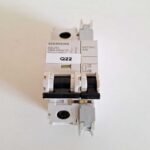 Siemens_5SJ4116-7HG40_Circuit_breaker_16A_1P_with_5ST3010-0HG_Auxiliary_Circuit_Switch1