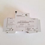 Siemens_5SJ4116-7HG40_Circuit_breaker_16A_1P_with_5ST3010-0HG_Auxiliary_Circuit_Switch1