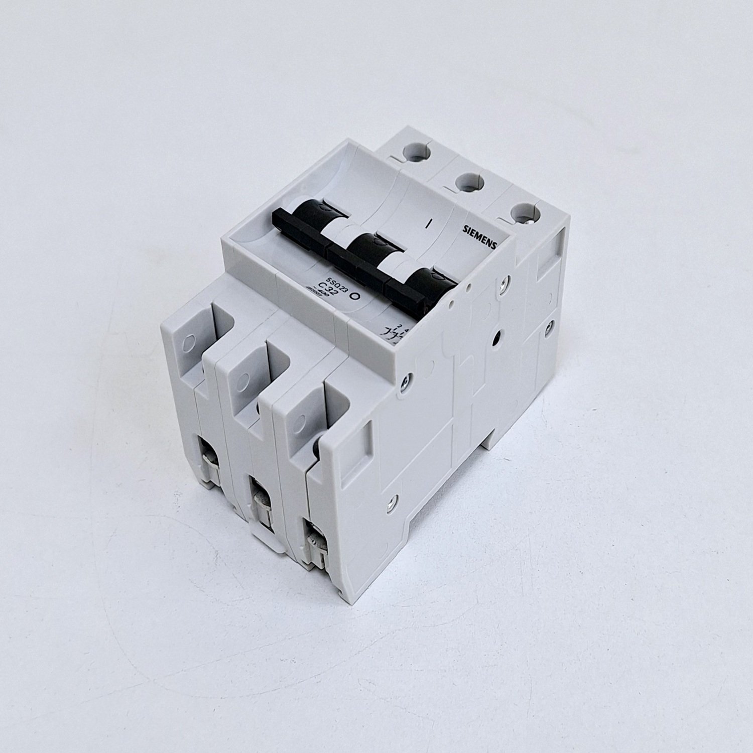 Siemens_C32__5SQ2_370-0HT32_Miniature_Circuit_Breaker_3_Pole_400V_11