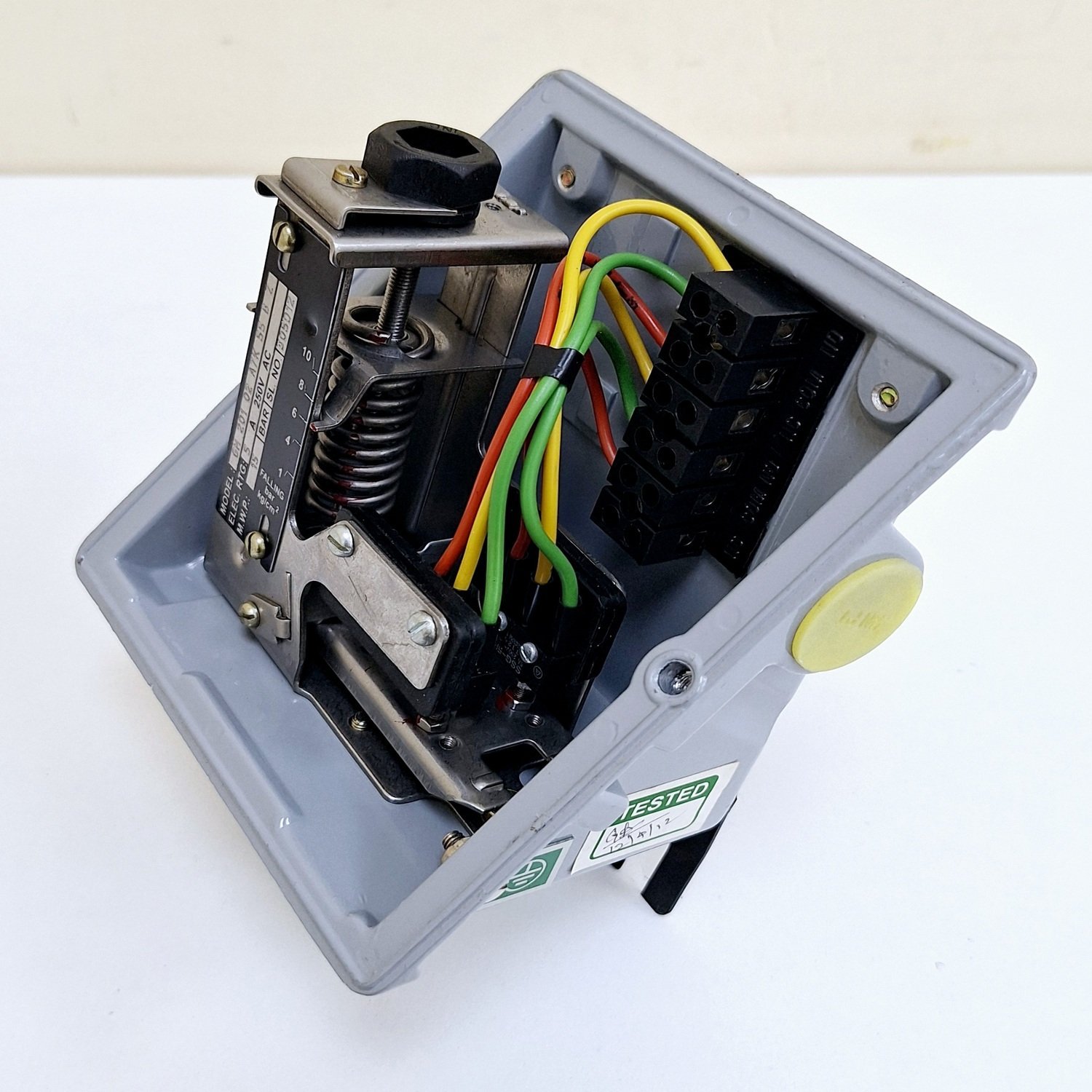 Switzer_Instrument_GM_201_02_A7K_55_B_Z_Pressure_Switch_5A_250V_AC11