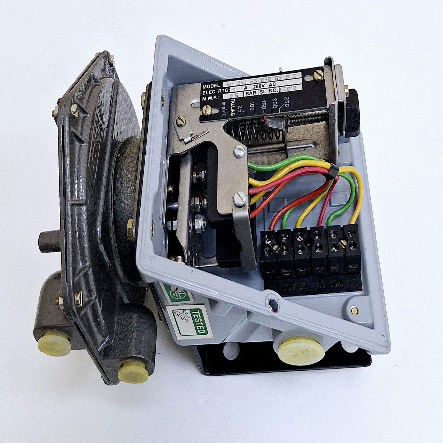 Switzer_Instrument_GM_310_B5_D3B_55_B_Z__Differential_Pressure_Switch_5A_250V_AC11