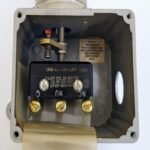 United_Electric_J21K-140_Differential_Pressure_Switch_1