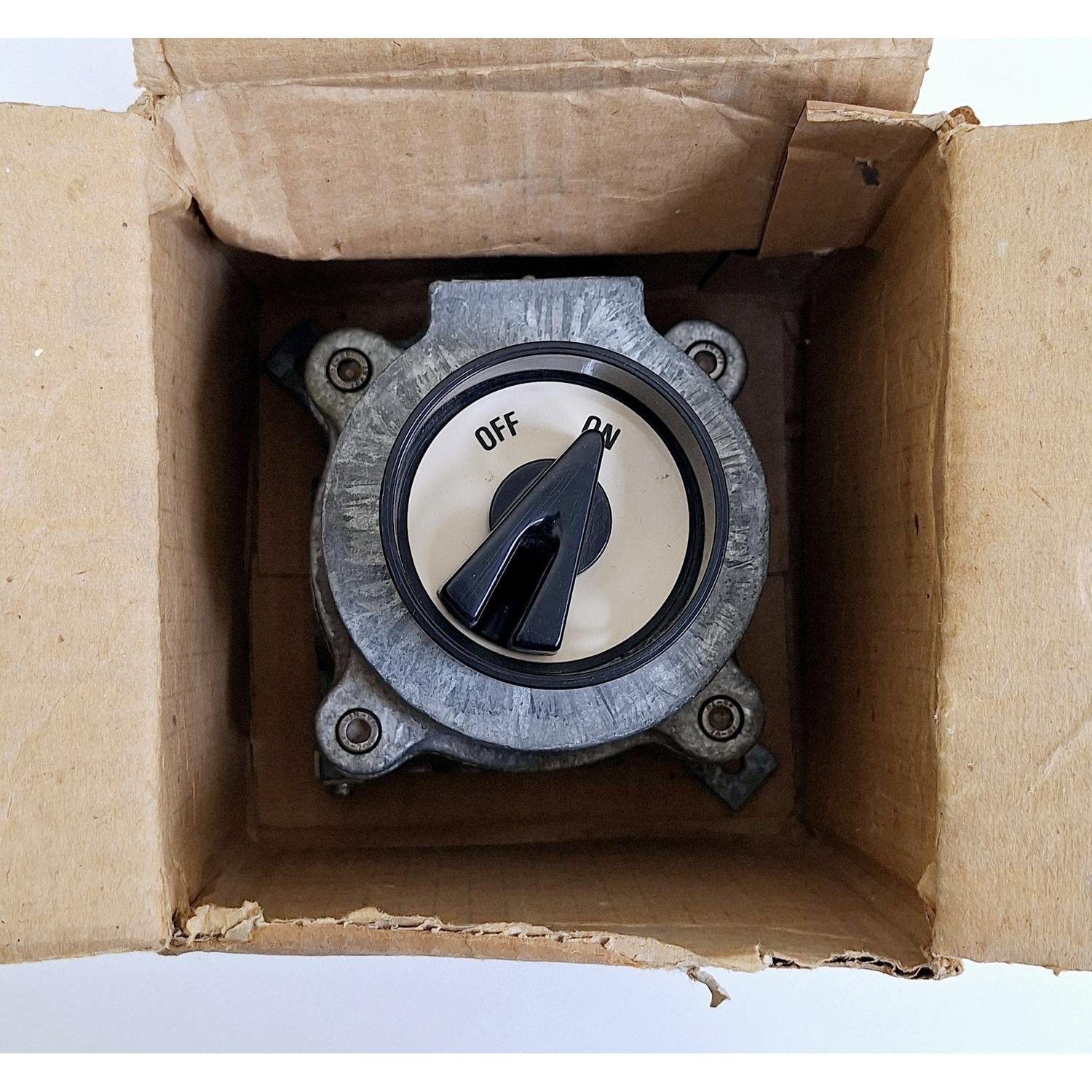 211_Walsall_Conduits_EII000I__20mm_ExPA_Galvanised_FLPWP_Changeover_ONOFF_Switch_16A_440V__1