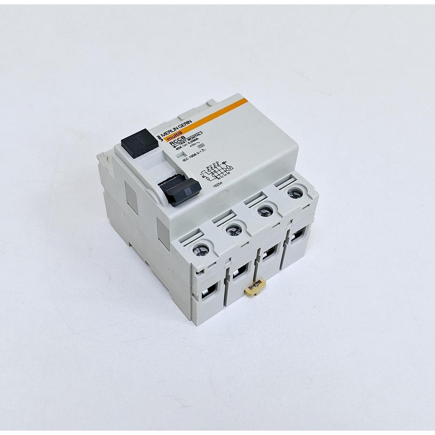 1009_Merlin_Gerin_multi9_16254_RCCB_Circuit_Breaker_4P_40A_30mA_6