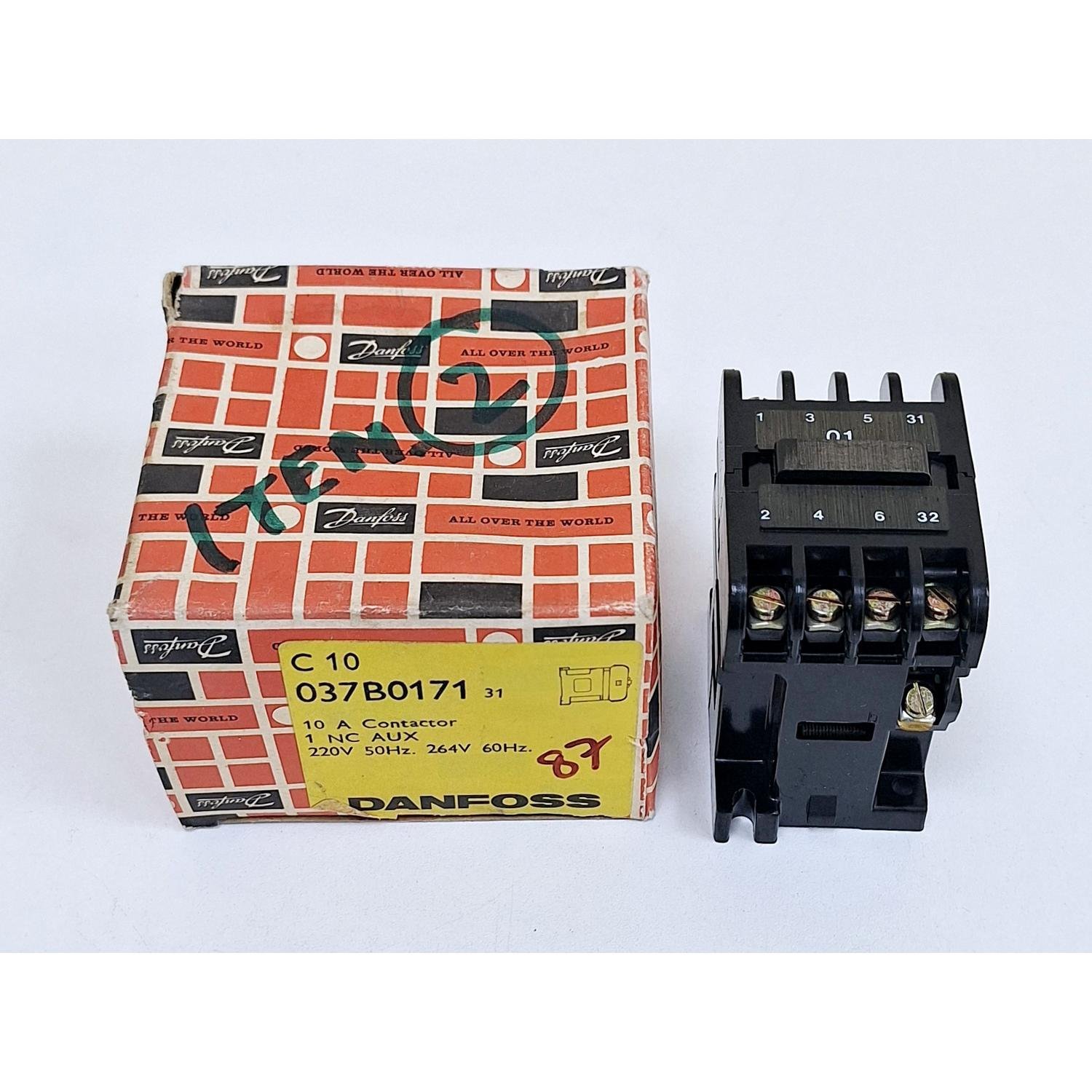 1138_Danfoss_Type_C10__037B0171_Contactor_10A_1NC_AUX_220V_50Hz2
