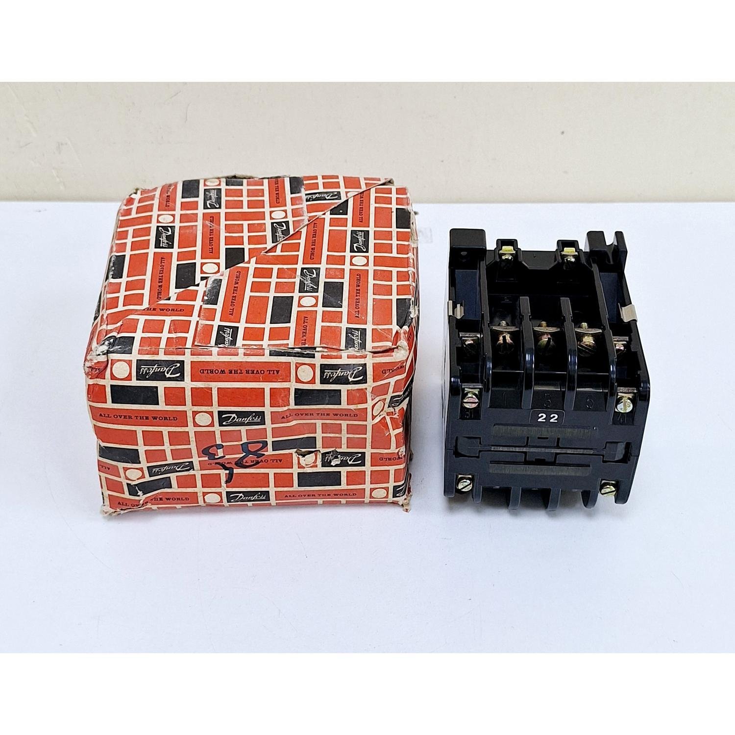 1147_Danfoss_Type_C32_Contactor_6A600V_AC_2