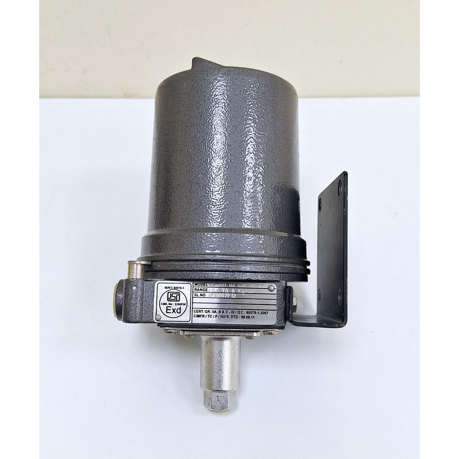 12620_Switzer_GK_201_02_C3K_22_B_Z_Pressure_Switch_0.6_to_6_Kgcm28