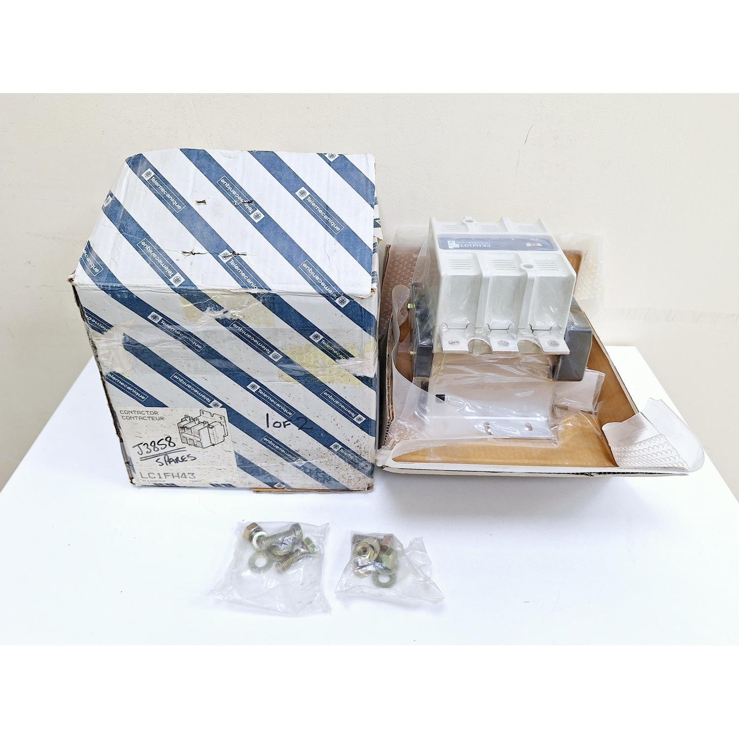 1495_Telemecanique_LC1_FH_43_Contactor_200HP_3_Phase_600VAC2