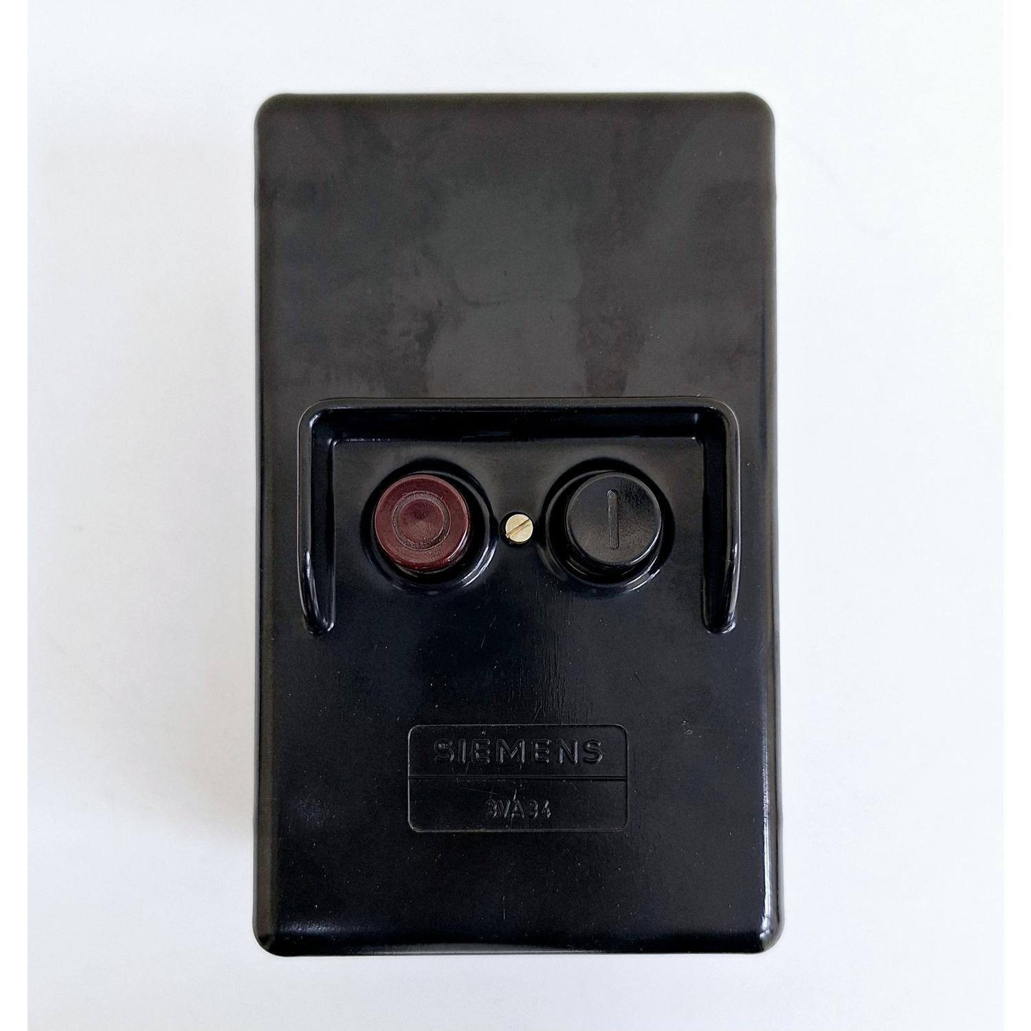 4720_Siemens_3VA3_420-8BA0_Voltage_Transformer_Circuit_Breaker_with_Auxiliary_Switch9