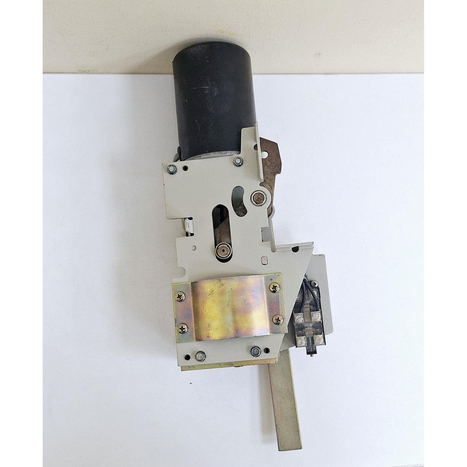 558_Siemens_3WX2312__1BA4032-0AB_GE_Motor_Block_for_Switch_3WE_2