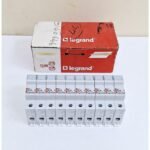 6412_Legrand_05808__10x38_Circuit_Breaker_500V5
