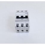 8011_Siemens_C32__5SQ2_370-0HT32_Miniature_Circuit_Breaker_3_Pole_400V_5