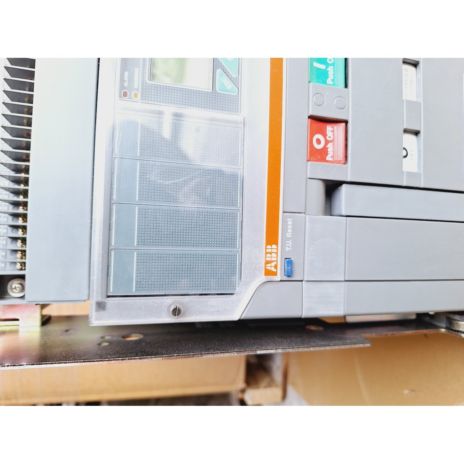 ABB_SACE_PR122P-LSI__Emax_E2_Circuit_Breaker_1000A_ABB_SACE_PR122P-LSI__Emax_E2_Circuit_Breaker_1000A_7