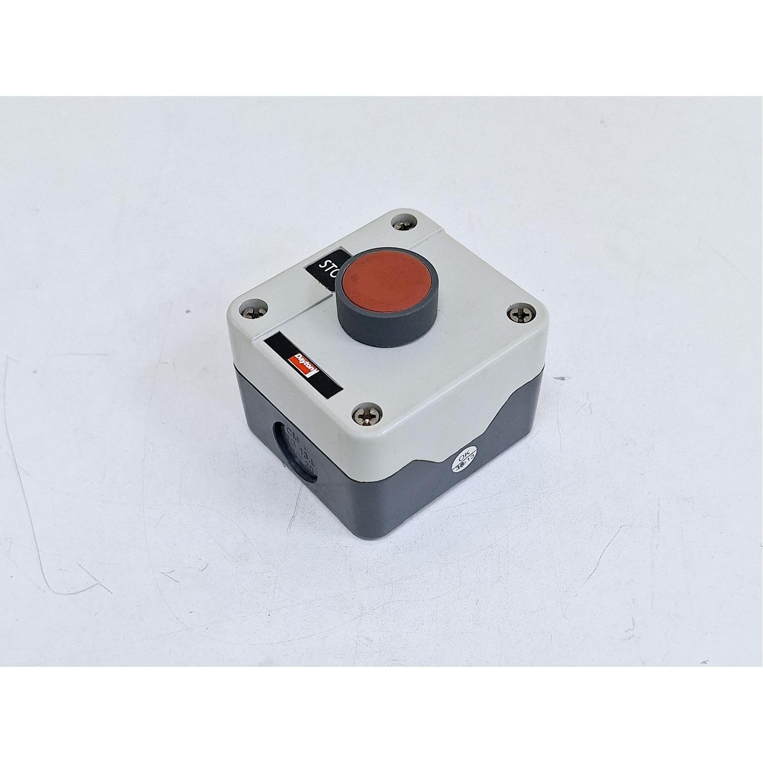 Dayton_32W266_Control_Station_Stop_Push_Button_10A_500V_AC_Dayton_32W266_Control_Station_Stop_Push_Button_10A_500V_AC_4.jpg