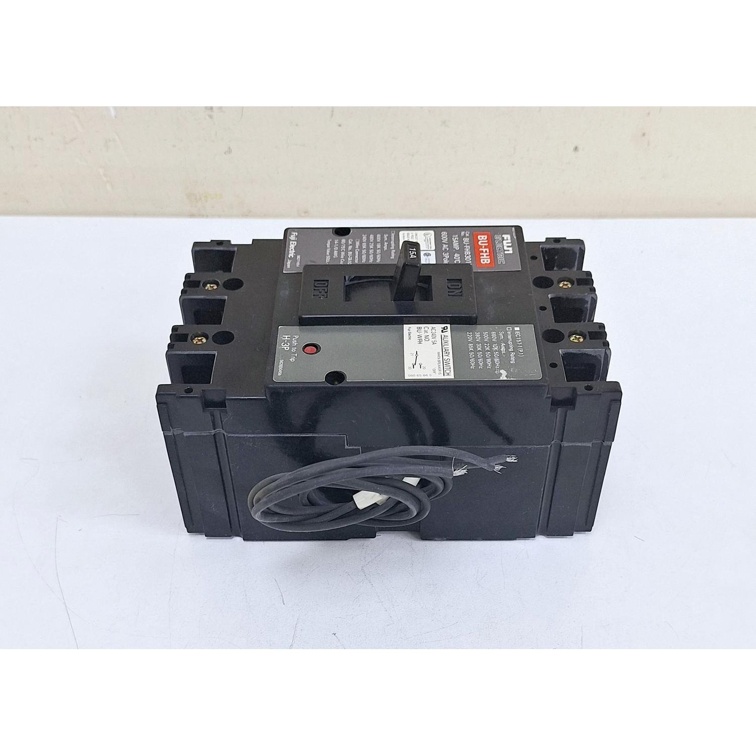Fuji_Electric_BU-FHB3015_Circuit_Breaker_15A_3P_Fuji_Electric_BU-FHB3015_Circuit_Breaker_15A_3P_5.jpg
