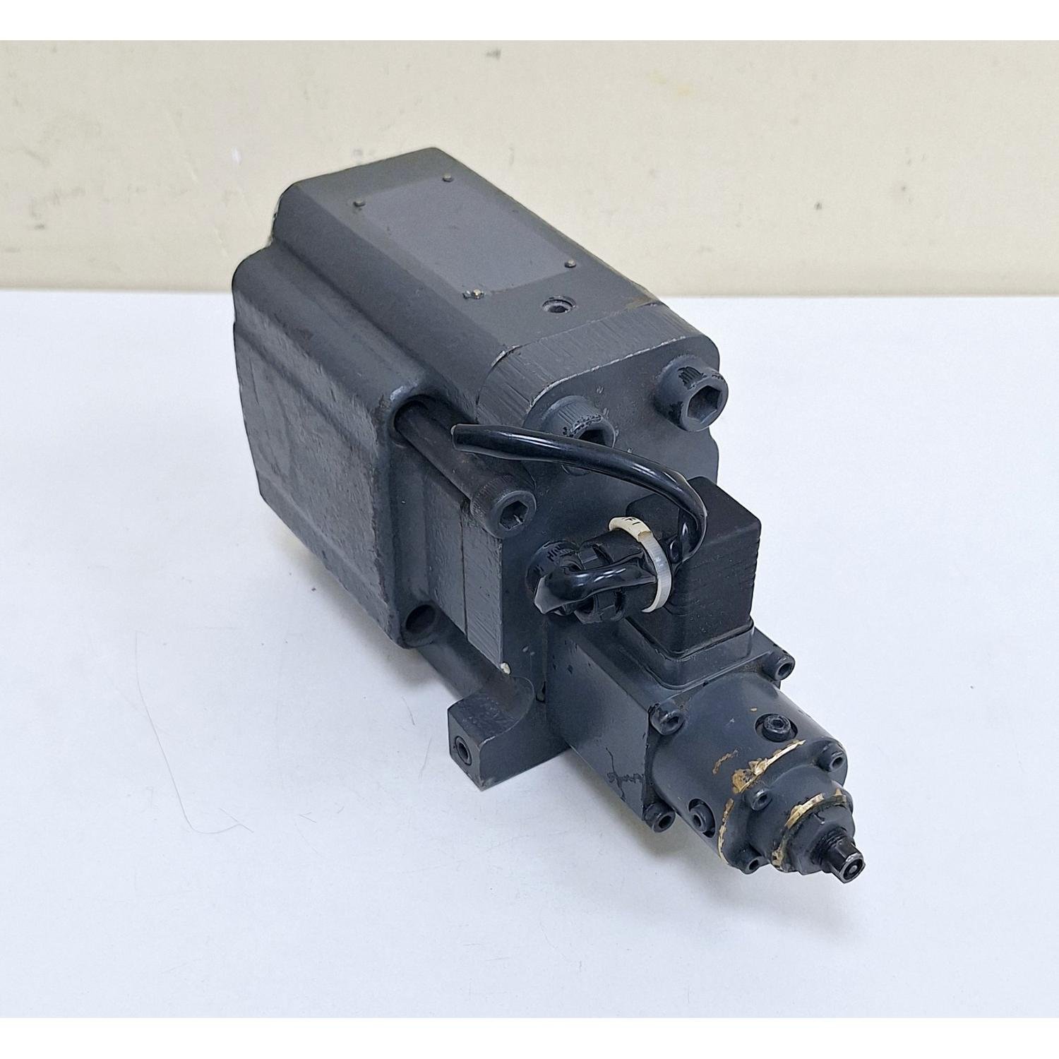 Tokimec_EPFRG-H02-290-11_Porportional_Hydraulic_Flow_Control_Valve_Tokimec_EPFRG-H02-290-11_Porportional_Hydraulic_Flow_Control_Valve_7.jpg