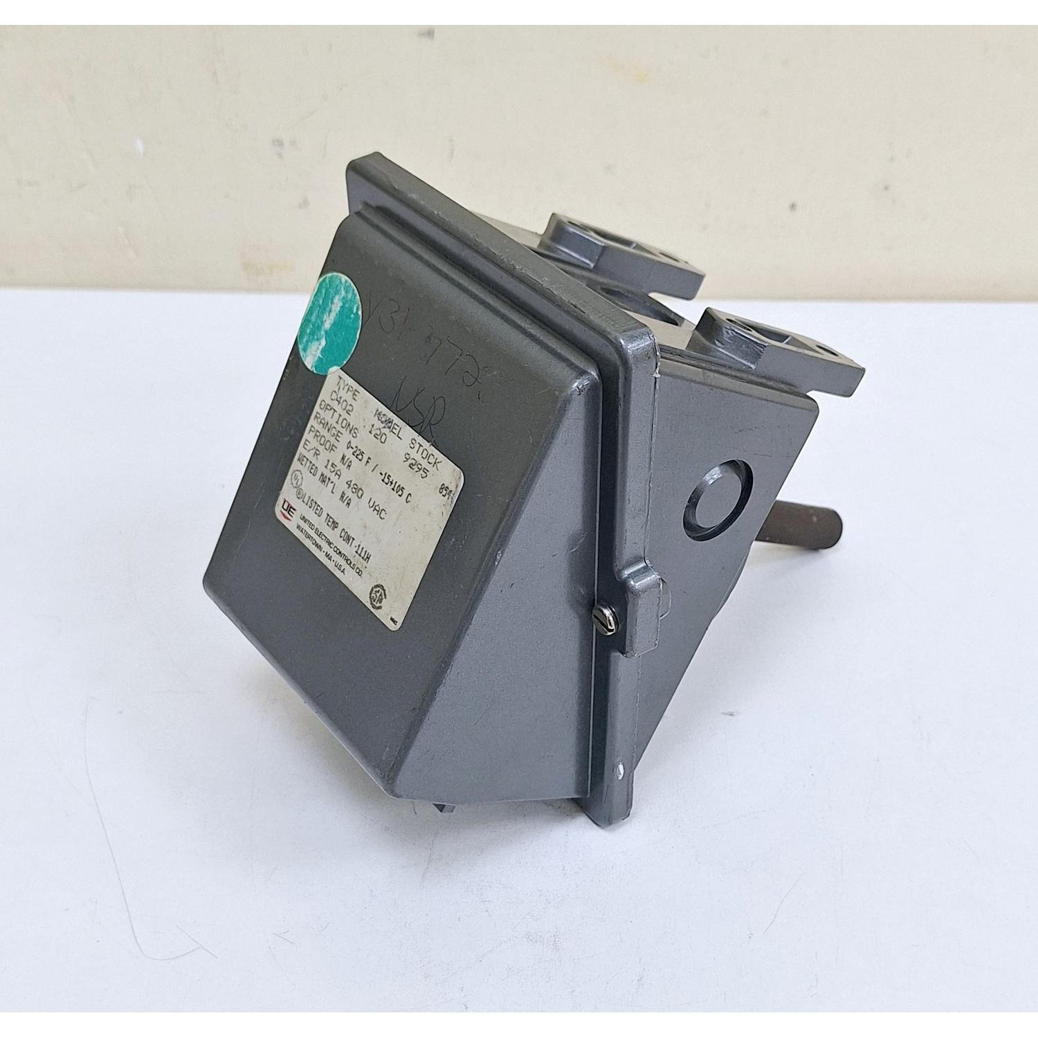 United_Electric_C402__120_Pressure_Switch_United_Electric_C402__120_Pressure_Switch__3.jpg