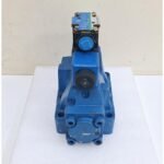 Vickers_DG4V-3S-6C-M-FTWL-B5-60_Directional_Control_Valve_with_DG5S-8-2C-M-FW-B5-30_Vickers_DG4V-3S-6C-M-FTWL-B5-60_Directional_Control_Valve_with_DG5S-8-2C-M-FW-B5-30__2.jpg